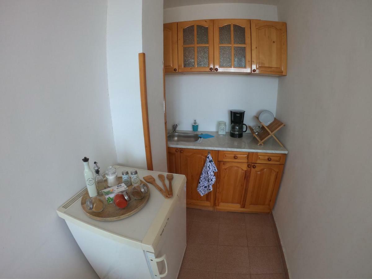 Apartment In St. Vlas With Terrace Sveti Vlas Esterno foto