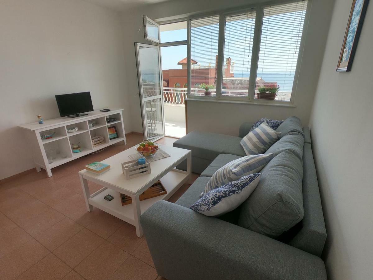 Apartment In St. Vlas With Terrace Sveti Vlas Esterno foto