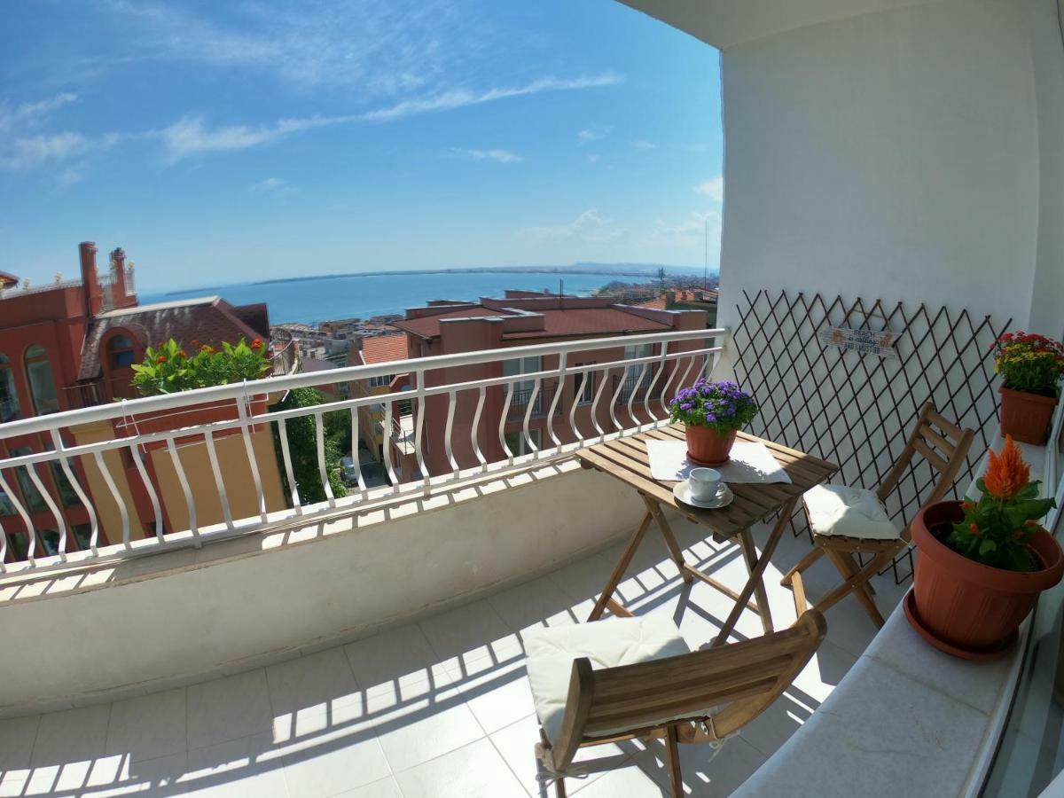 Apartment In St. Vlas With Terrace Sveti Vlas Esterno foto