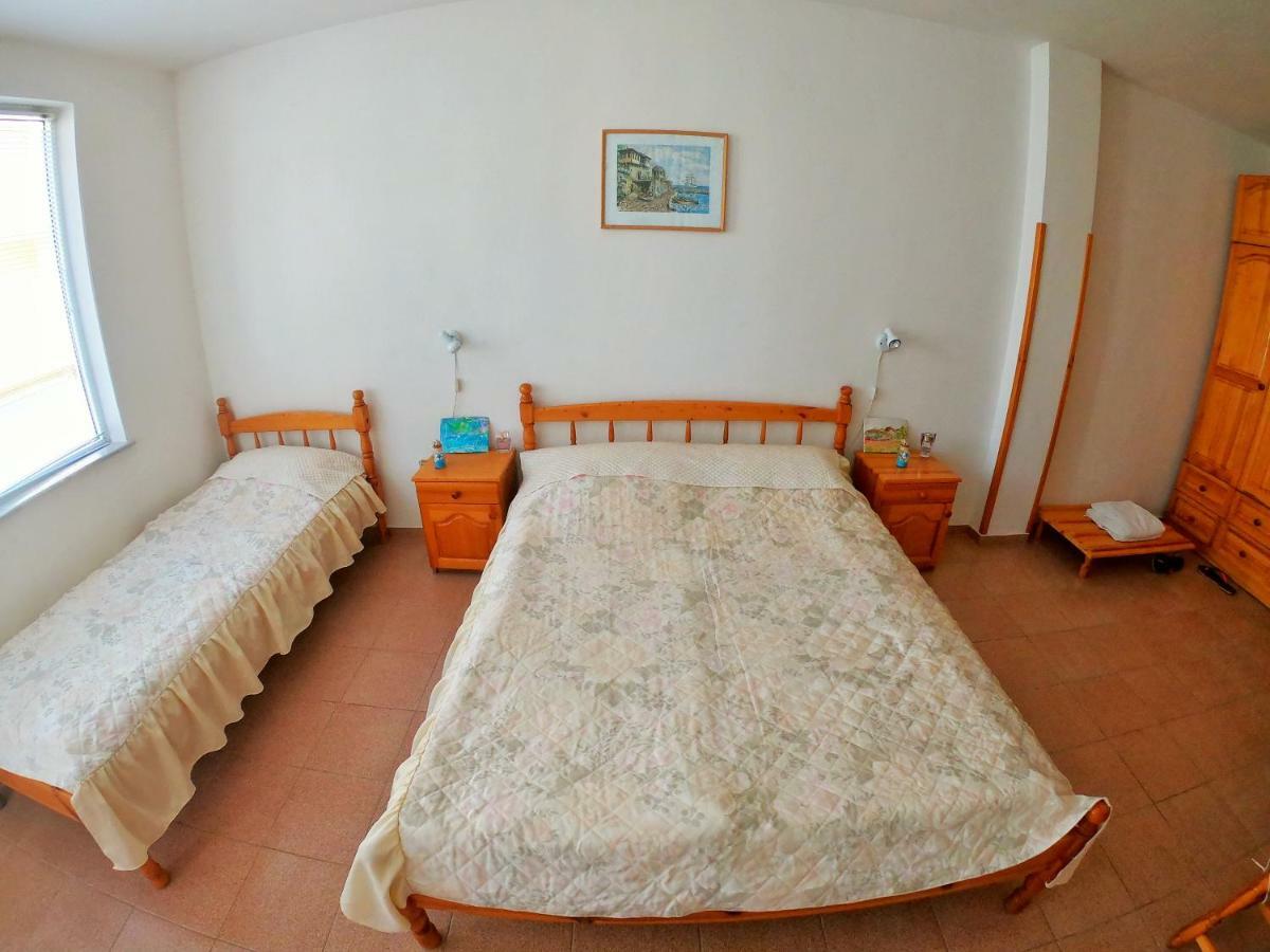 Apartment In St. Vlas With Terrace Sveti Vlas Esterno foto