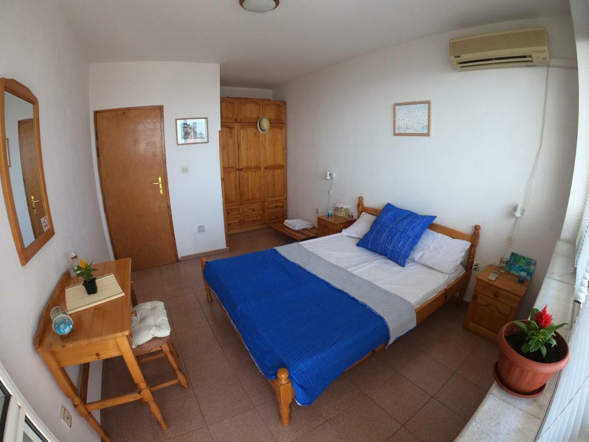 Apartment In St. Vlas With Terrace Sveti Vlas Esterno foto