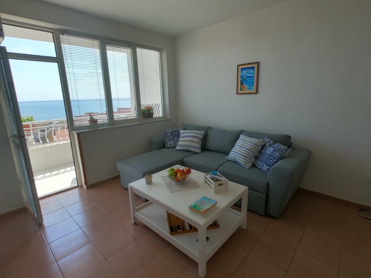 Apartment In St. Vlas With Terrace Sveti Vlas Esterno foto